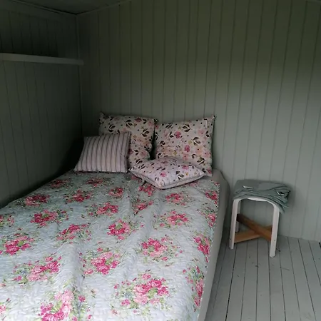 Stunning In With 3 Bedrooms And Internet Holiday home