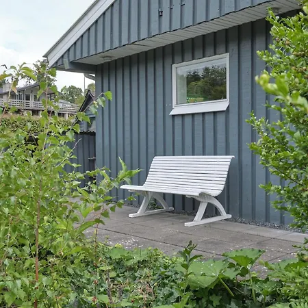 Stunning In With 3 Bedrooms And Internet *